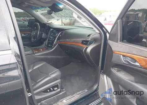 2017 Cadillac Escalade Esv Premium Luxury z USA, uszkodzony, nr VIN 1GYS4JKJ0HR229076